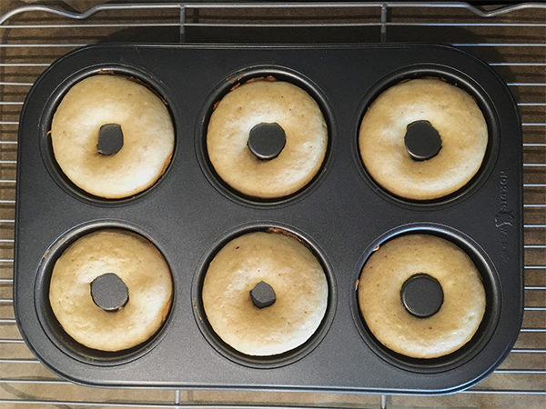 Baked Donuts Without Glaze